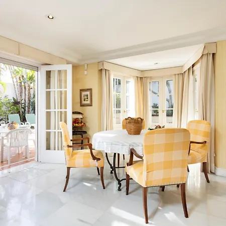 Home2book Timeless Elegance Villa, Cristianos