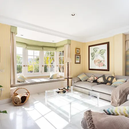 Home2book Timeless Elegance Villa, Cristianos فيلة