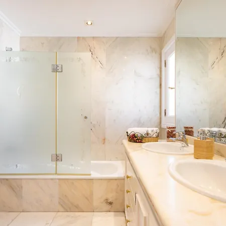 Home2book Timeless Elegance Villa, Cristianos فيلة *