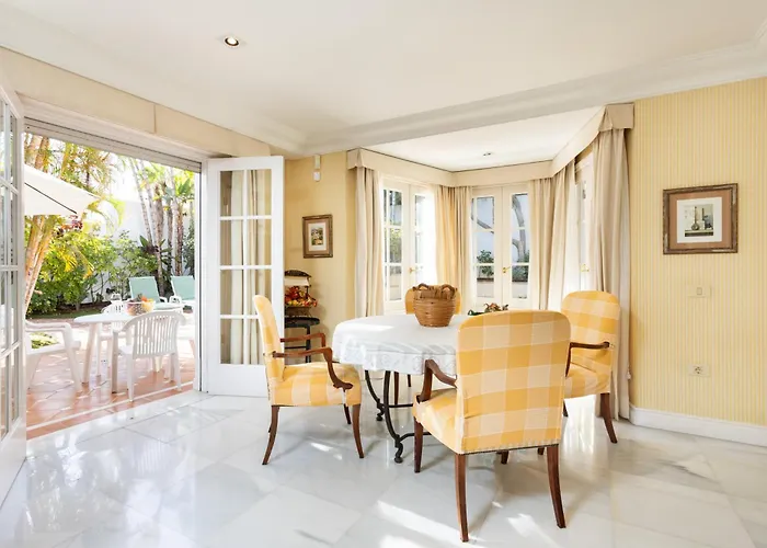 Home2book Timeless Elegance Villa, Cristianos