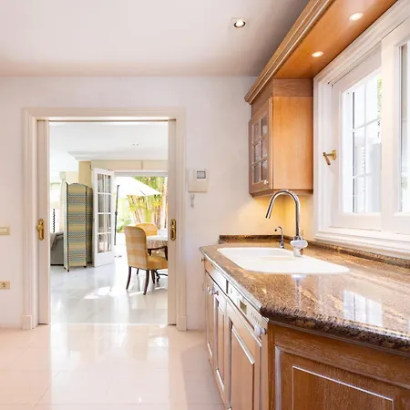 Home2book Timeless Elegance Villa, Cristianos Лос Кристианос