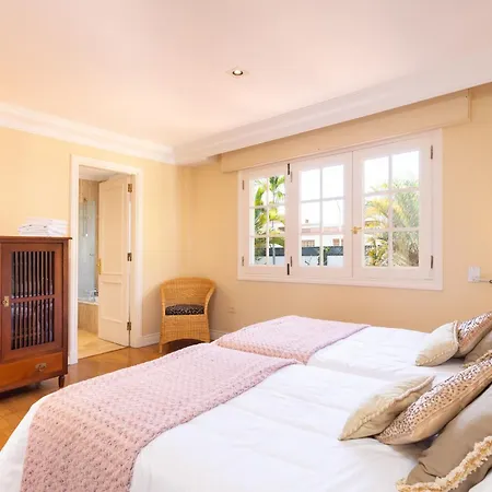 Вилла Home2book Timeless Elegance Villa, Cristianos