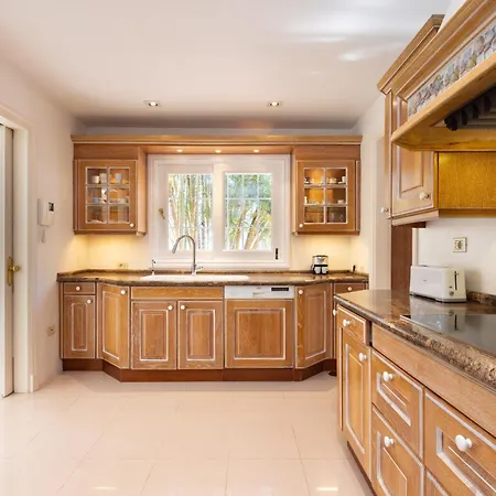 Вилла Home2book Timeless Elegance Villa, Cristianos *