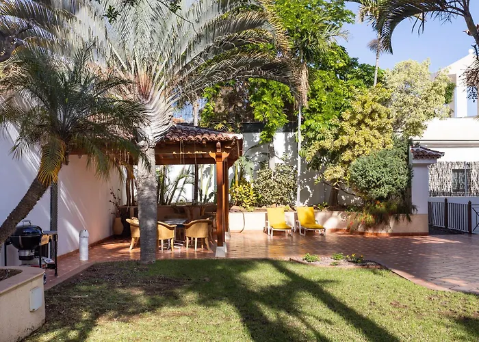 Home2book Timeless Elegance Villa, Cristianos 别墅 洛斯克里斯蒂亚诺斯