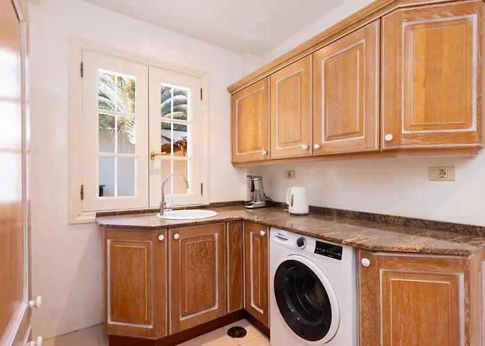 Home2book Timeless Elegance Villa, Cristianos