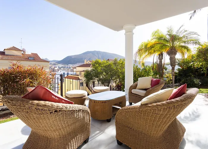 Home2book Timeless Elegance Villa, Cristianos 洛斯克里斯蒂亚诺斯